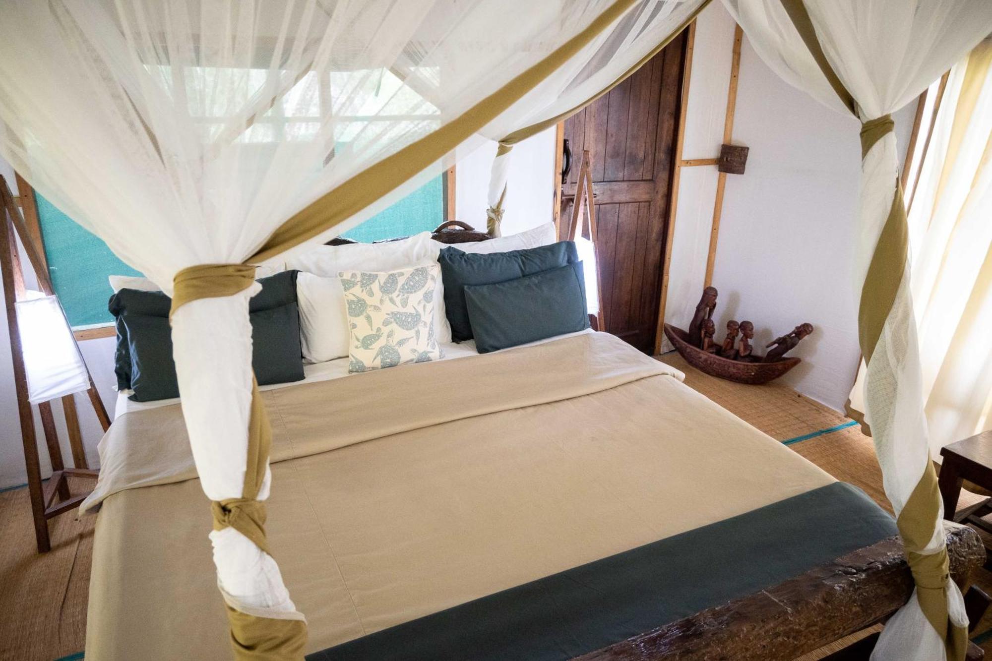 Simply Saadani Camp, A Tent With A View Safaris Mkwaja ภายนอก รูปภาพ